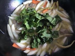 再放入莴苣叶