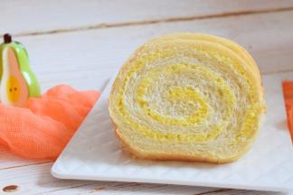 烤箱180度预热好后放入，中下层180度烤35分钟。