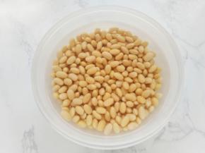 一般泡8－12小时就行了，夏天需要中途换水。