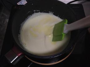 小火加热边搅拌边加热