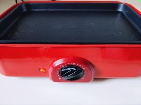 美食锅低温预热2分钟。