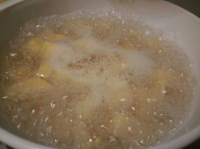 可以煮个10分钟，喜欢稍微硬一点的，就煮5分钟