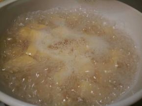 可以煮个10分钟，喜欢稍微硬一点的，就煮5分钟