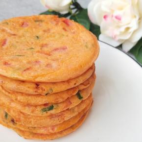 小朋友自己吃了三四个