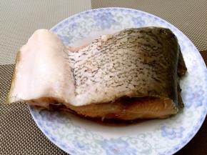 鱼肉去鳞洗净