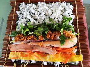 摆放上各种食材