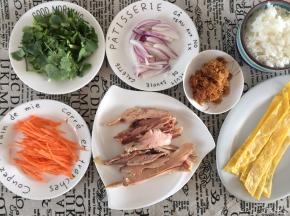 准备好包饭的材料