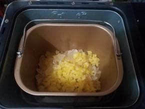 挤完后记得看看有没有把柠檬的核掉进去，掉进去的话记得拣出来。