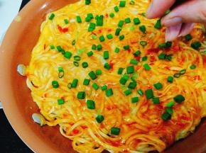撒上葱花即可