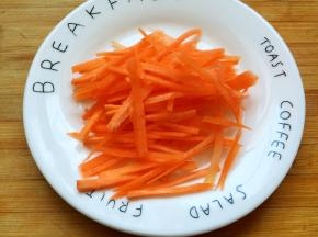 胡萝卜切丝