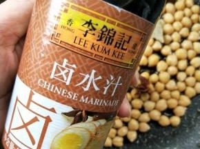 加卤水汁。