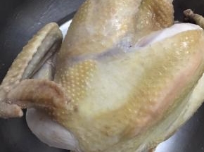 捞出洗净沥干水分