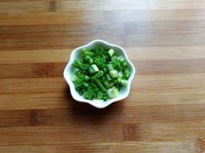 葱花适量备用