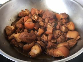 30分钟后肘子肉的状态是不是很诱人啊