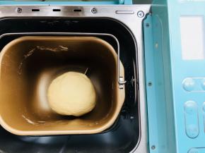 揉至扩展后，进行基础发酵。