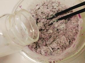 拌均匀后加入适量清水