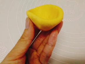 转出这样一个象碗一样，如图