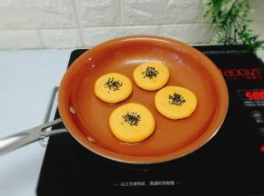 放入饼胚