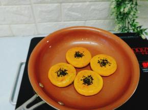 建议勤翻面，这样上色会比较均匀，全程中火即可