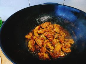 小火炖至汤汁收干