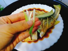 加入香葱段