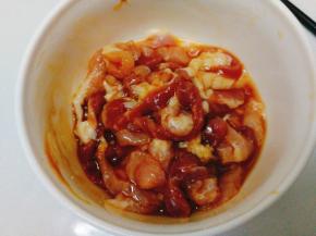 搅拌均匀腌制5~10分钟