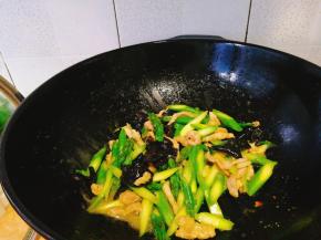 挂汁儿即可出锅装盘