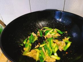 挂汁儿即可出锅装盘