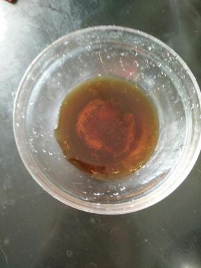 耗油、生抽、白糖、盐用适量水化开。