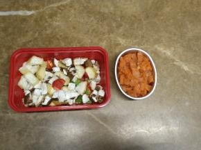 所有食材洗净除荷兰豆外，其他切丁