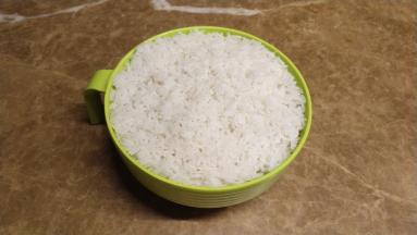 最后铺上米饭（用力压实）