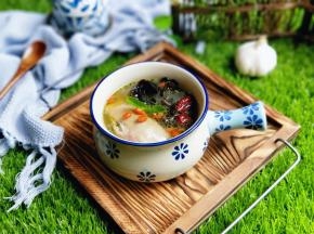 盛出装入器具中。