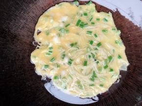 面条鸡蛋也煎熟