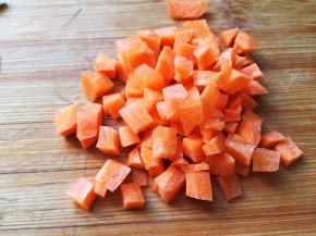 胡萝卜切丁