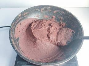 翻炒到如图，就可以了，放凉即可。