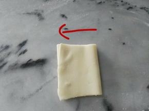 看到没有了，右边也折过来了。