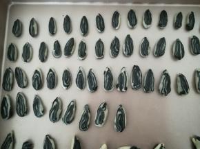 烤箱预热，150℃，烤15分钟，即可。