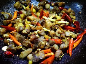 炒约1分钟即可出锅