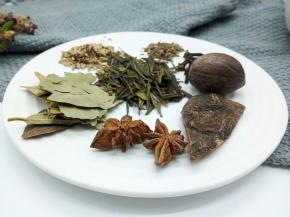 准备香辣，家里没有的，可以少放几样