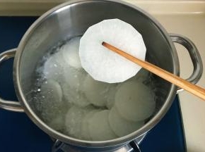 萝卜呈半透明状就可以了
