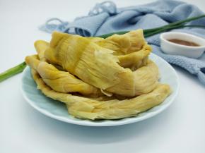 羊尾笋准备少许，最好拌多少吃多少，反正也方便