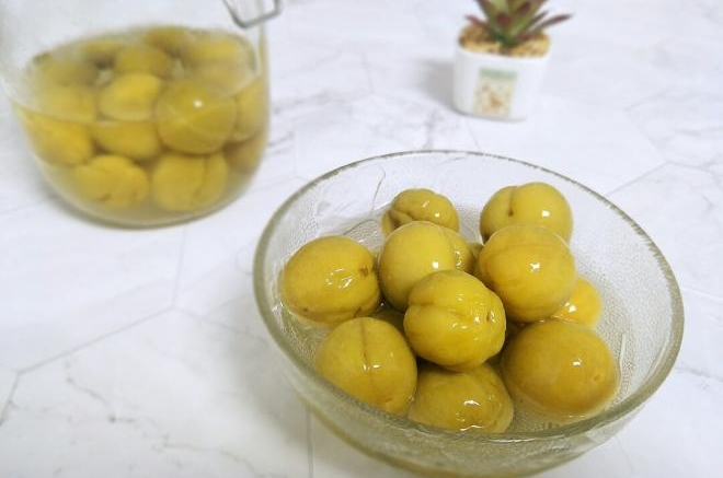 小时候回忆的腌李子