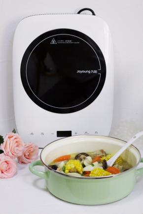 用最质朴的食材，最简单的方式来煮制的汤，鲜美又营养，记得要趁热喝，暖胃又暖心！