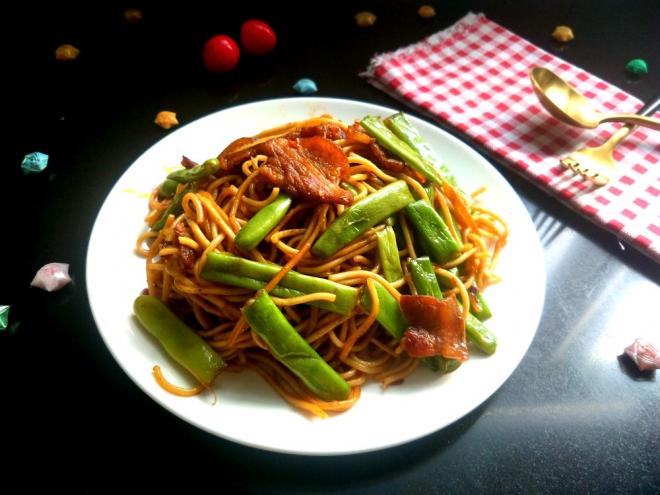 豆角五花肉焖面