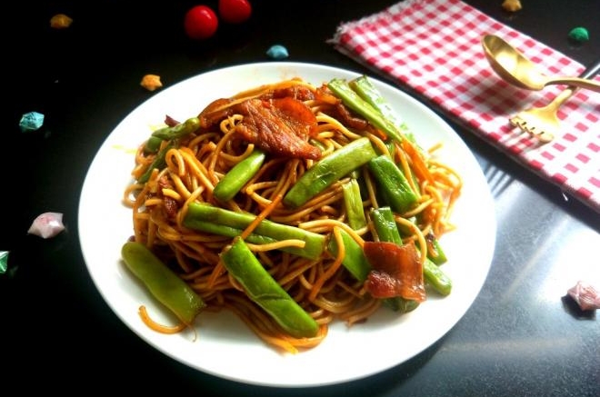 豆角五花肉焖面