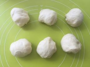 将面团分成六等份