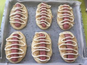 挤上沙拉酱，烤箱预热170度