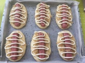 挤上沙拉酱，烤箱预热170度