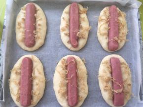 撒上适量的肉松