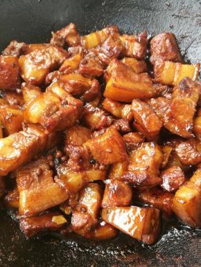 一小时后加入盐大火收汁。颜色是不是很诱人？